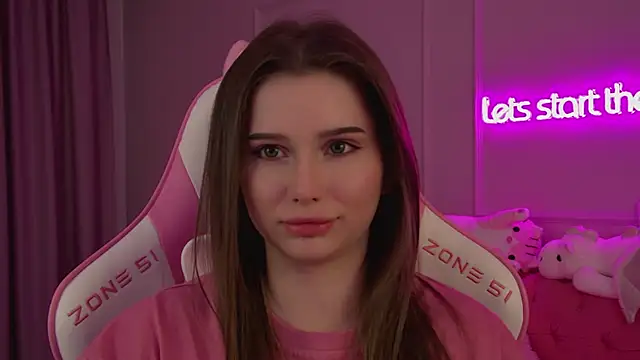 Snapshot of DianaVert chatting on 03.18.25 DianaVert online show from 03.18.25