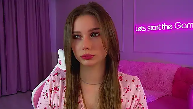 Snapshot of DianaVert chatting on 09.26.25 DianaVert online show from 09.26.25