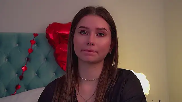 Snapshot of DianaVert chatting on 02.14.26 DianaVert online show from 02.14.26