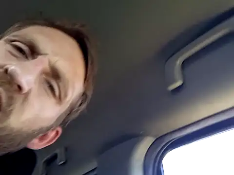 otterlover123 online show from 09.29.25