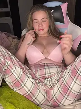 chelsiekink3 online show from 12.14.24