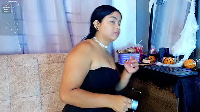 jade brunnette online show from 10.30.25