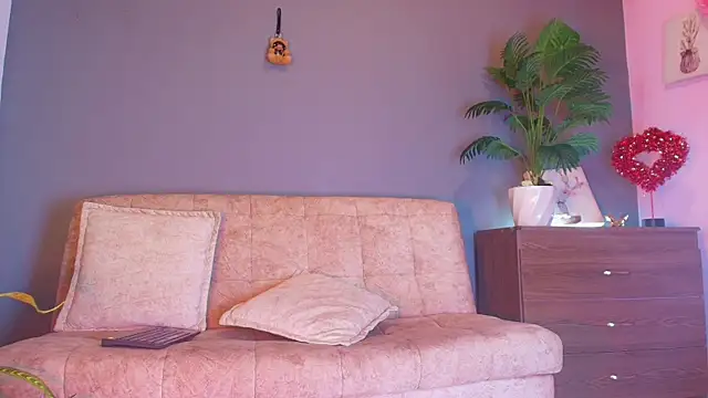 jade brunnette online show from 04.17.26