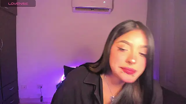 Snapshot of Mariana_Hasper_ chatting on 06.21.26 Mariana Hasper online show from 06.21.26