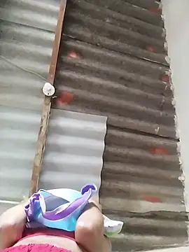 Snapshot of AlexaWarner chatting on 11.06.25 AlexaWarner online show from 11.06.25