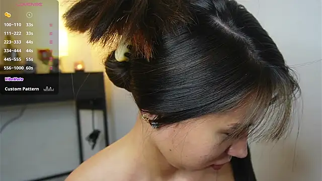 Snapshot of AlessiaVix chatting on 02.12.25 AlessiaVix online show from 02.12.25