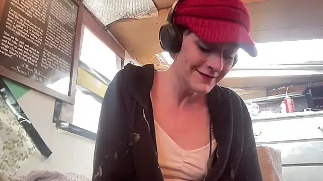 Snapshot of maythegr8ness chatting on 02.17.25 maythegr8ness online show from 02.17.25