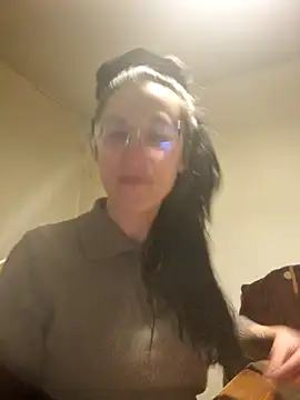 Afrania online show from 10.25.25