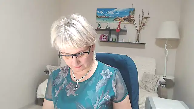 FleurMays online show from 12.04.24