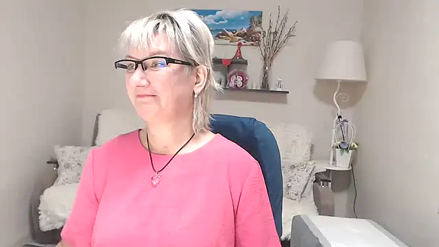 FleurMays online show from 10.05.25