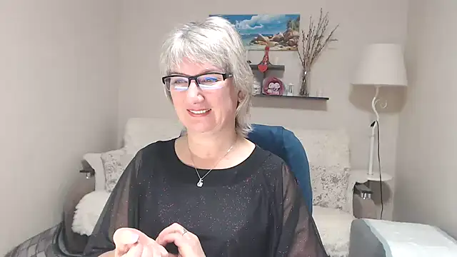 FleurMays online show from 11.07.25