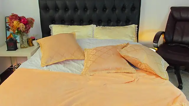 Goddess Squirt  online show from 10.16.25