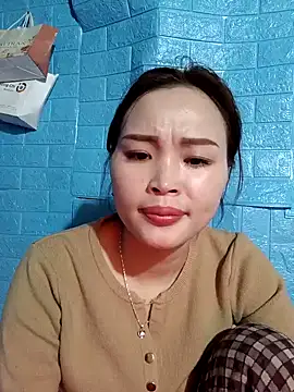 Snapshot of vatb chatting on 12.24.24 vatb online show from 12.24.24