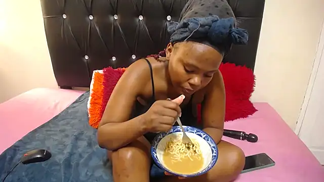 Snapshot of SexyAngeliqua chatting on 02.12.25 SexyAngeliqua online show from 02.12.25