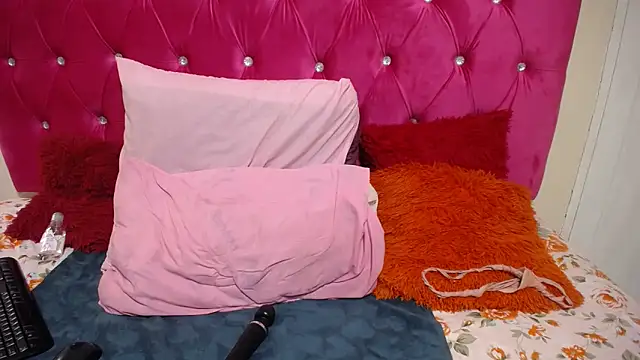 Snapshot of SexyAngeliqua chatting on 03.02.25 SexyAngeliqua online show from 03.02.25