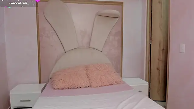 Leah Sweetie online show from 01.25.25