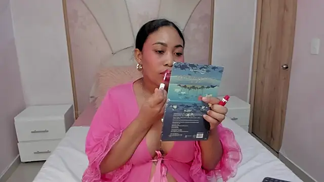 Leah Sweetie online show from 02.12.25