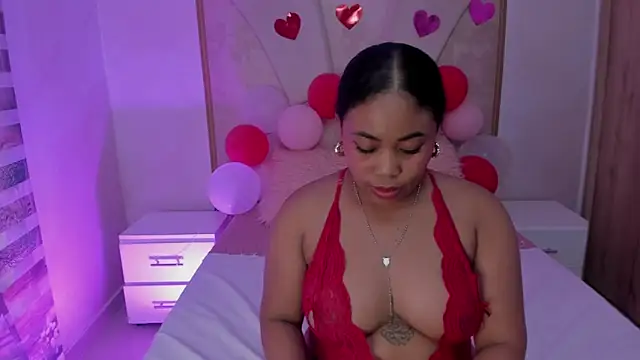 Leah Sweetie online show from 02.14.25