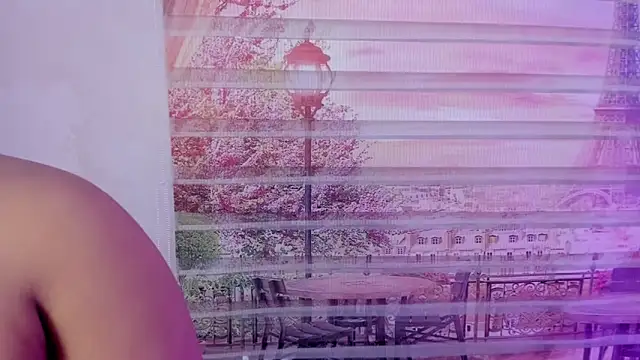 Leah Sweetie online show from 02.24.25