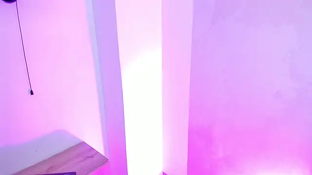 Leah Sweetie online show from 02.28.25