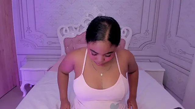 Leah Sweetie online show from 03.20.25