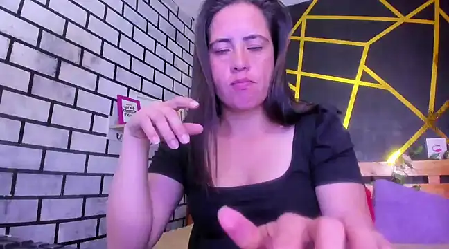kathina giraldo online show from 12.13.24