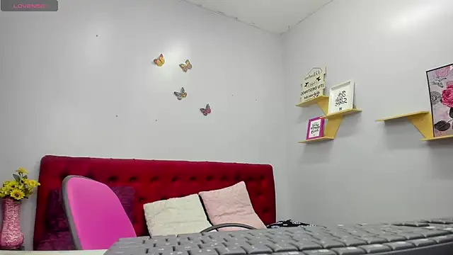 kathina giraldo online show from 10.09.25