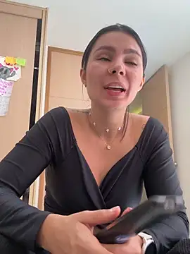 Snapshot of SofiaG_ chatting on 12.01.24 SofiaG online show from 12.01.24