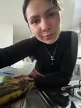 Snapshot of SofiaG_ chatting on 02.21.25 SofiaG online show from 02.21.25