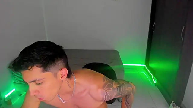 OliverBennet online show from 01.23.25