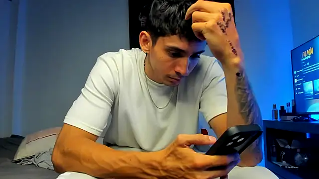 OliverBennet online show from 10.20.25