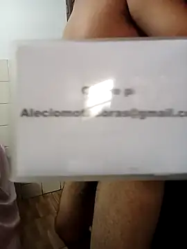 Snapshot of lele9457 chatting on 10.14.25 lele9457 online show from 10.14.25