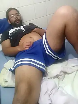 Snapshot of lele9457 chatting on 10.26.25 lele9457 online show from 10.26.25