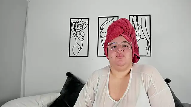 RubyPirsso18 online show from 10.17.25