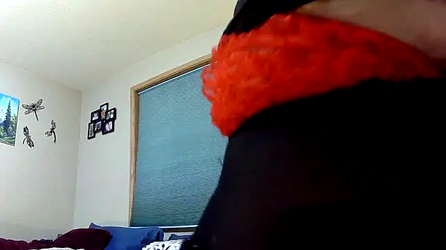 Snapshot of lilyhornyhousewife chatting on 12.23.24 lilyhornyhousewife online show from 12.23.24