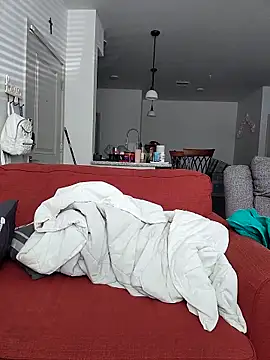 Snapshot of cinnaminnie chatting on 09.30.25 cinnaminnie online show from 09.30.25