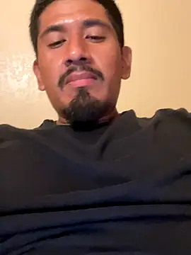 twohightwonut805 online show from 11.06.25