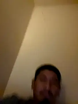 twohightwonut805 online show from 12.04.25