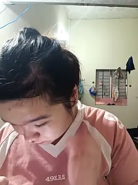 Snapshot of Thomgdee chatting on 10.10.25 Thomgdee online show from 10.10.25