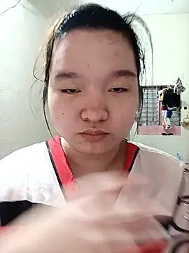 Snapshot of Thomgdee chatting on 10.23.25 Thomgdee online show from 10.23.25