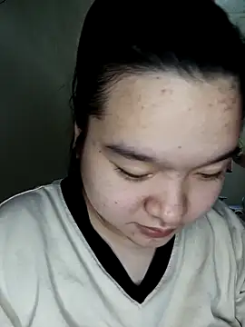 Snapshot of Thomgdee chatting on 10.27.25 Thomgdee online show from 10.27.25