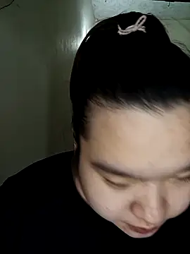 Snapshot of Thomgdee chatting on 10.30.25 Thomgdee online show from 10.30.25