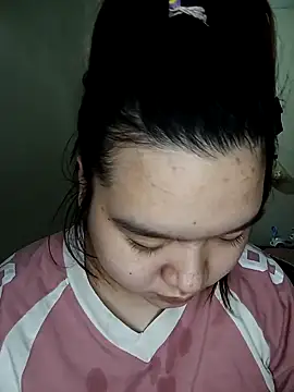 Snapshot of Thomgdee chatting on 10.31.25 Thomgdee online show from 10.31.25