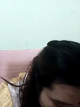 Snapshot of Thomgdee chatting on 12.05.25 Thomgdee online show from 12.05.25