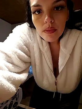 Jujuicy 97 online show from 12.18.24