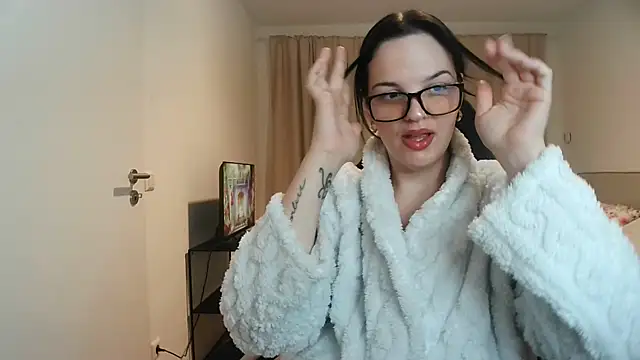 Jujuicy 97 online show from 11.18.25