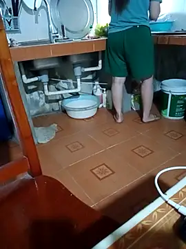 Snapshot of JasminePham chatting on 10.23.25 JasminePham online show from 10.23.25