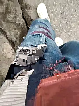 Snapshot of JasminePham chatting on 11.11.25 JasminePham online show from 11.11.25