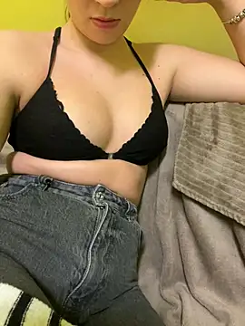 young rosee online show from 01.12.25