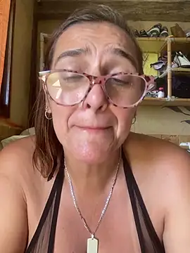 Snapshot of anastasia_and_jordan chatting on 02.08.25 anastasia and jordan online show from 02.08.25